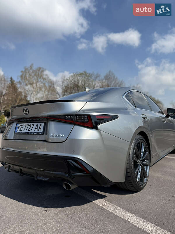 Седан Lexus IS 2023 в Дніпрі фото 12 Седан Lexus IS 2023 в Дніпрі