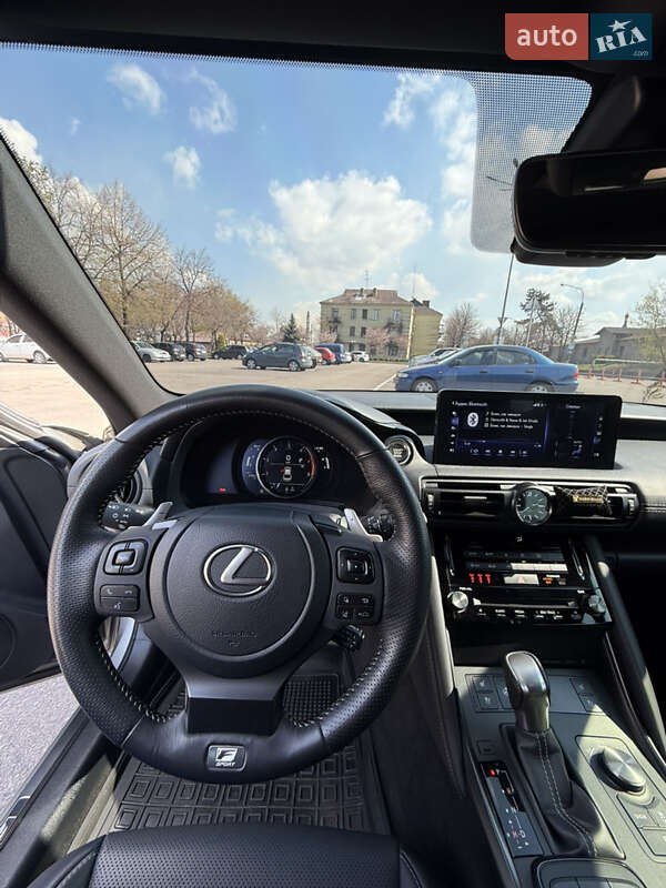 Седан Lexus IS 2023 в Дніпрі фото 26 Седан Lexus IS 2023 в Дніпрі
