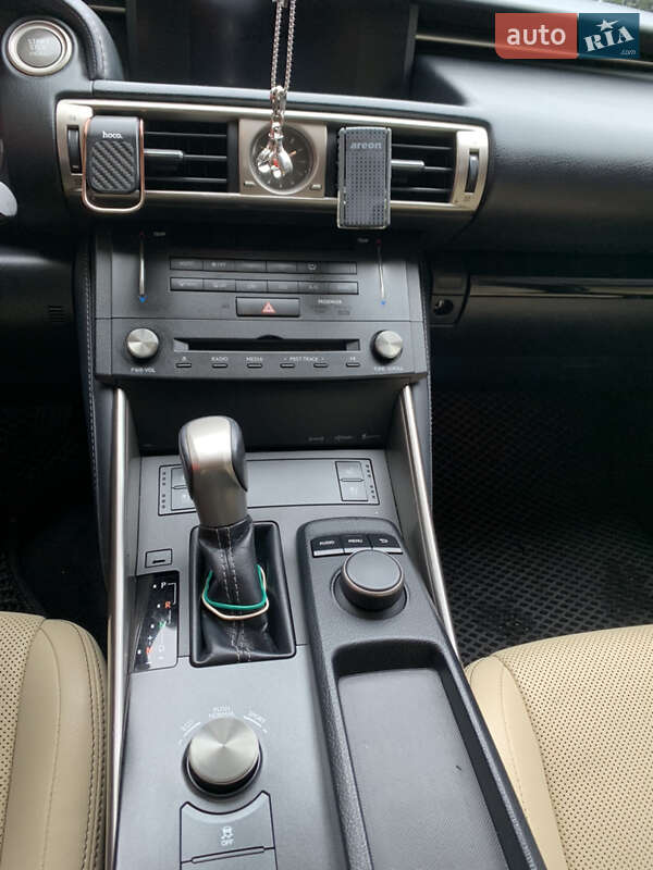 Седан Lexus IS 2015 в Львові фото 15 Седан Lexus IS 2015 в Львові