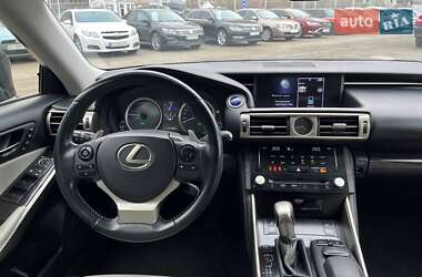 Седан Lexus IS 2014 в 