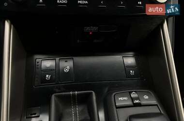 Седан Lexus IS 2014 в 