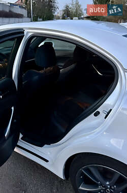 Седан Lexus IS 2012 в 