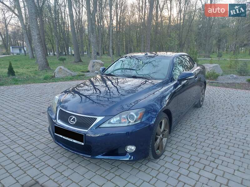 Кабріолет Lexus IS 2011 в 