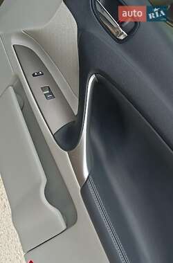 Седан Lexus IS 2009 в 