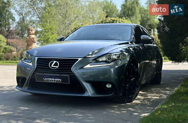 Седан Lexus IS 2016 в 