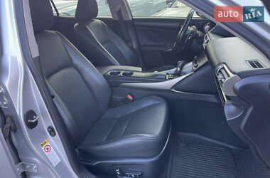 Седан Lexus IS 2014 в 