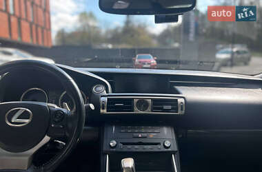Седан Lexus IS 2014 в 