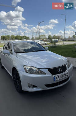 Седан Lexus IS 2006 в 