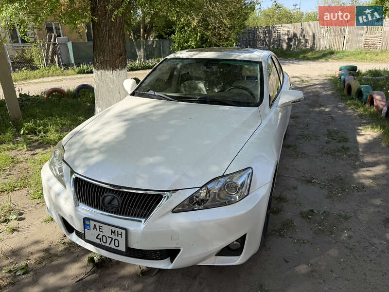 Седан Lexus IS 2011 в 
