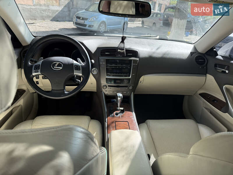 Седан Lexus IS 2011 в Днепре