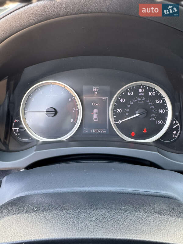 Седан Lexus IS 2016 в Дніпрі