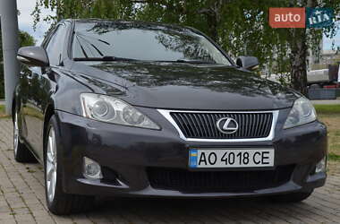 Седан Lexus IS 2010 в 