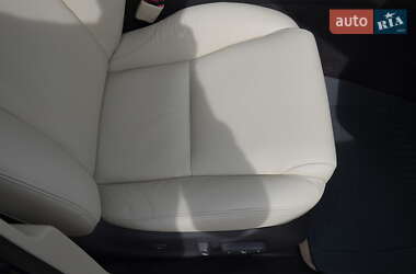 Седан Lexus IS 2010 в 