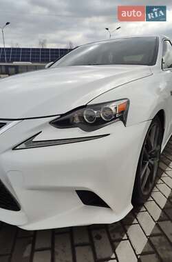 Седан Lexus IS 2016 в 