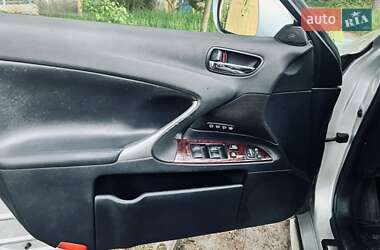 Седан Lexus IS 2005 в 