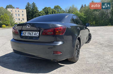Седан Lexus IS 2005 в 