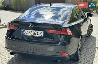 Седан Lexus IS 2013 в 