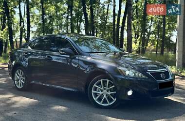 Седан Lexus IS 2012 в 