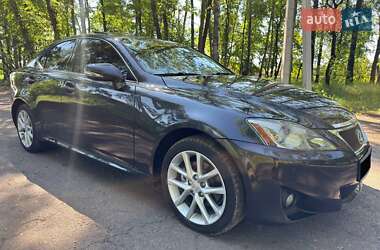 Седан Lexus IS 2012 в 