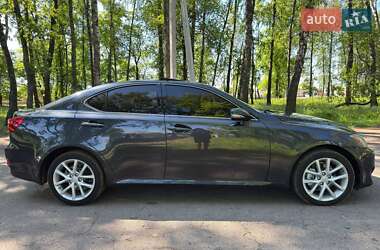 Седан Lexus IS 2012 в 