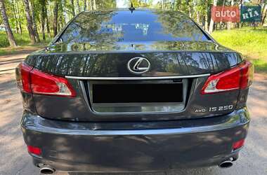 Седан Lexus IS 2012 в 