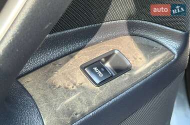 Седан Lexus IS 2012 в 