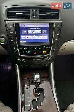 Седан Lexus IS 2011 в Хмельницком