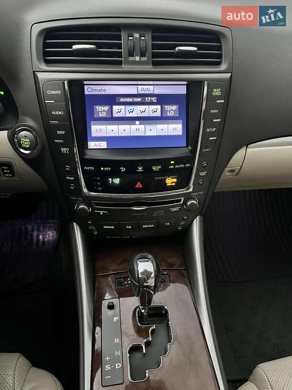 Седан Lexus IS 2011 в Хмельницком