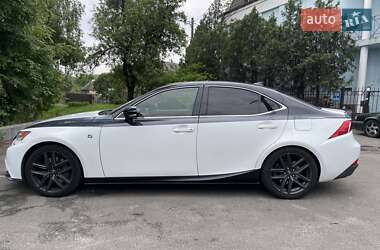 Седан Lexus IS 2016 в 