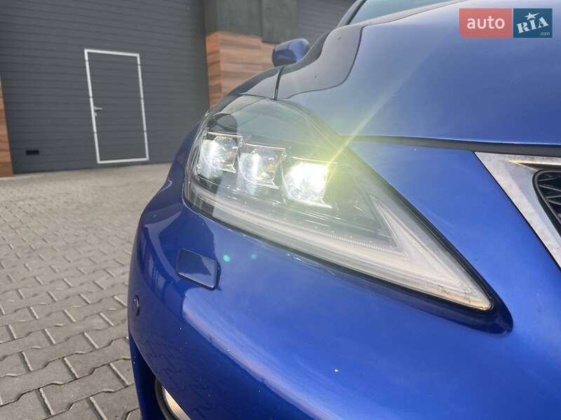 Седан Lexus IS 2008 в Києві