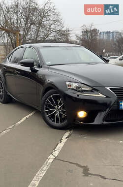 Седан Lexus IS 2014 в 