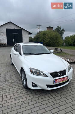 Седан Lexus IS 2012 в 