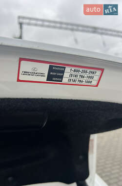 Седан Lexus IS 2012 в 