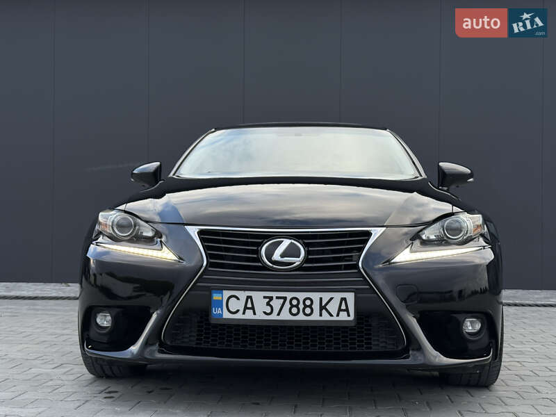 Седан Lexus IS 2014 в Тернополе