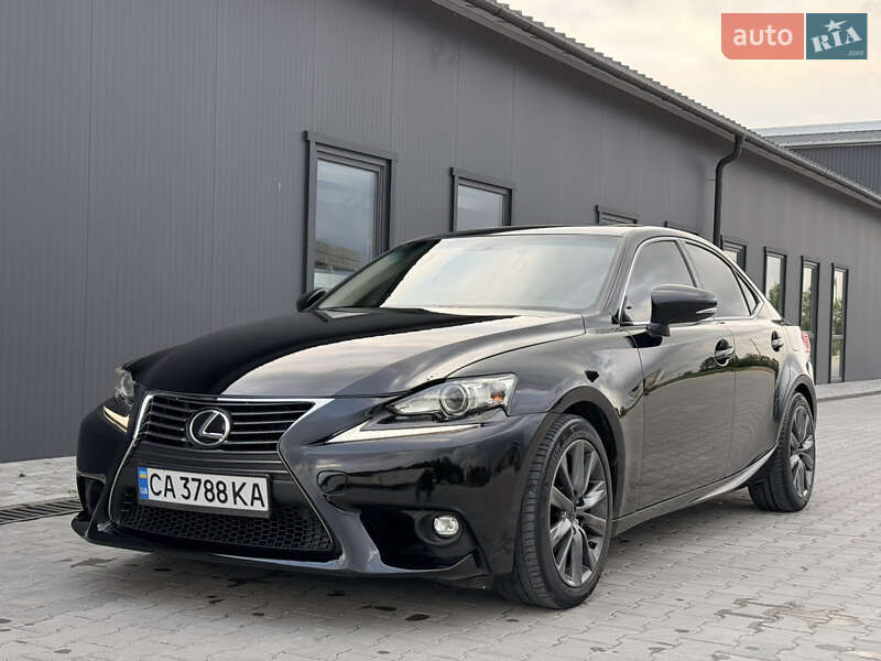 Седан Lexus IS 2014 в Тернополе