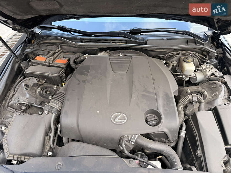 Седан Lexus IS 2014 в Тернополе