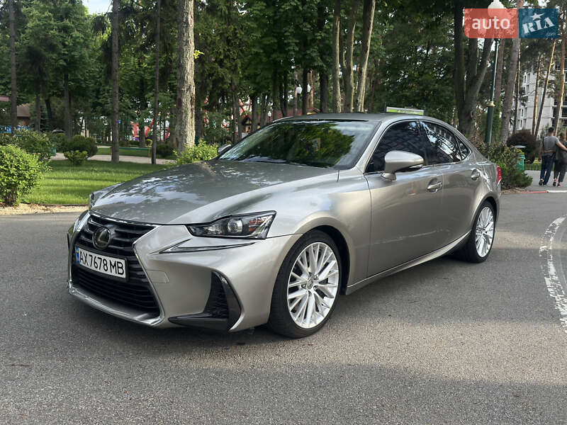 Седан Lexus IS 2017 в Харкові