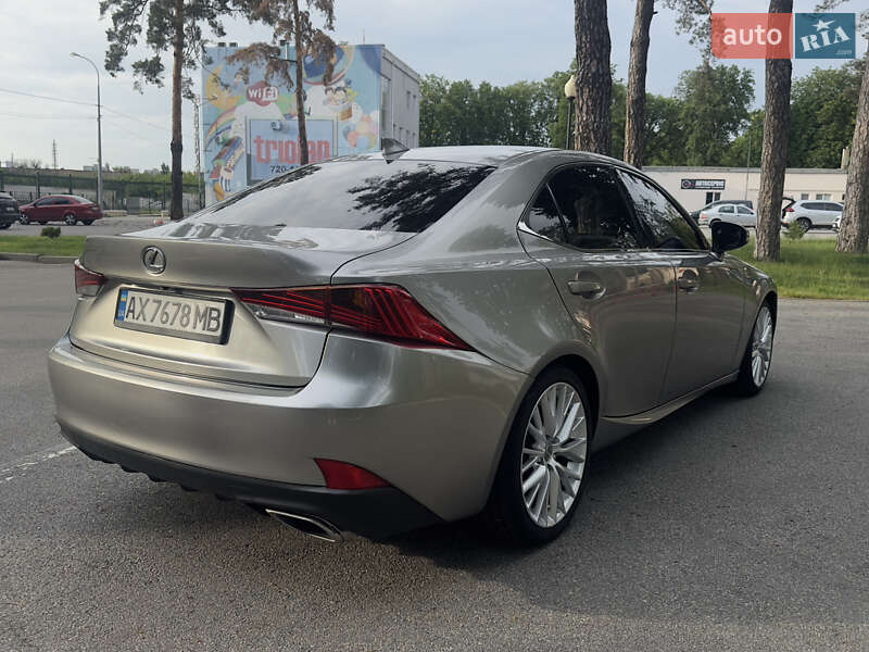 Седан Lexus IS 2017 в Харкові