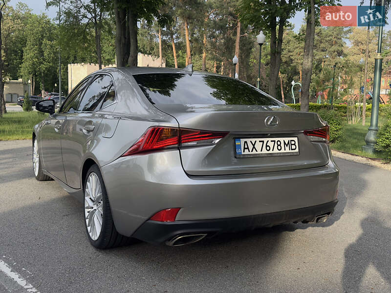 Седан Lexus IS 2017 в Харкові