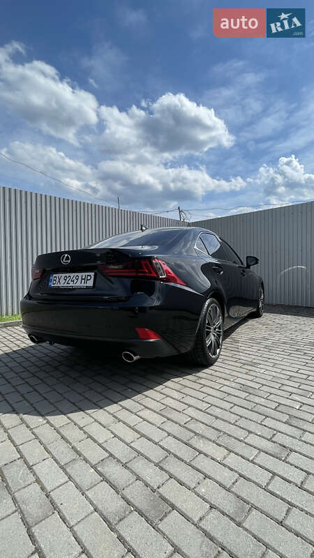 Седан Lexus IS 2014 в Хмельницком