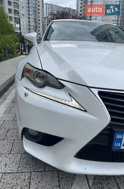 Седан Lexus IS 2013 в 