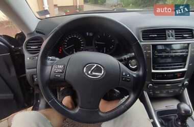 Седан Lexus IS 2010 в 