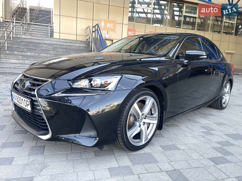 Седан Lexus IS 2017 в Києві