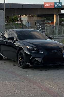 Седан Lexus IS 2015 в Івано-Франківську