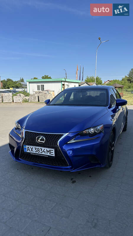 Седан Lexus IS 2016 в Ивано-Франковске