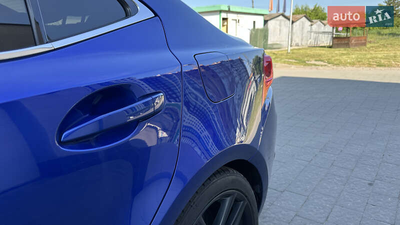 Седан Lexus IS 2016 в Ивано-Франковске