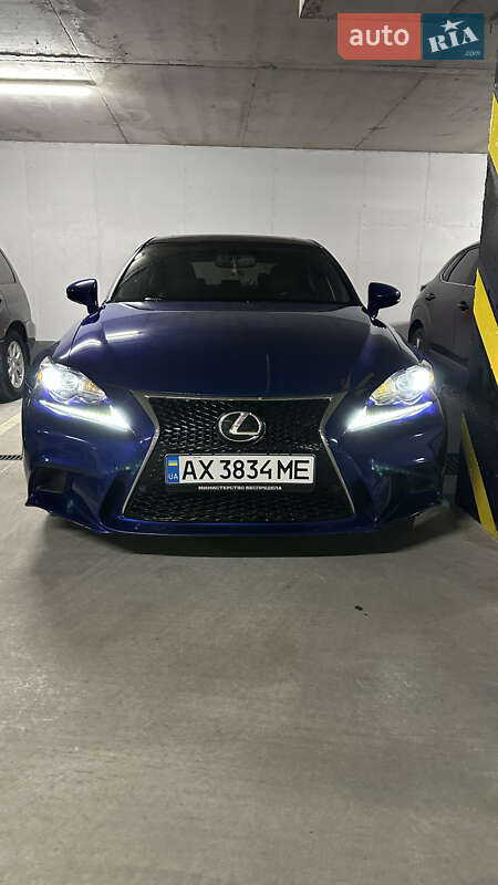Седан Lexus IS 2016 в Ивано-Франковске