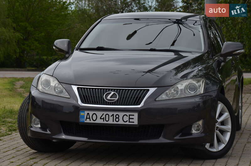 Седан Lexus IS 2010 в Харькове