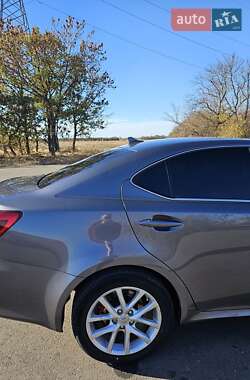 Седан Lexus IS 2012 в 