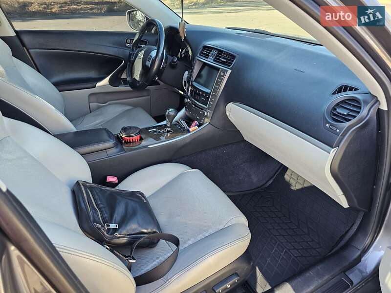 Седан Lexus IS 2012 в Одессе